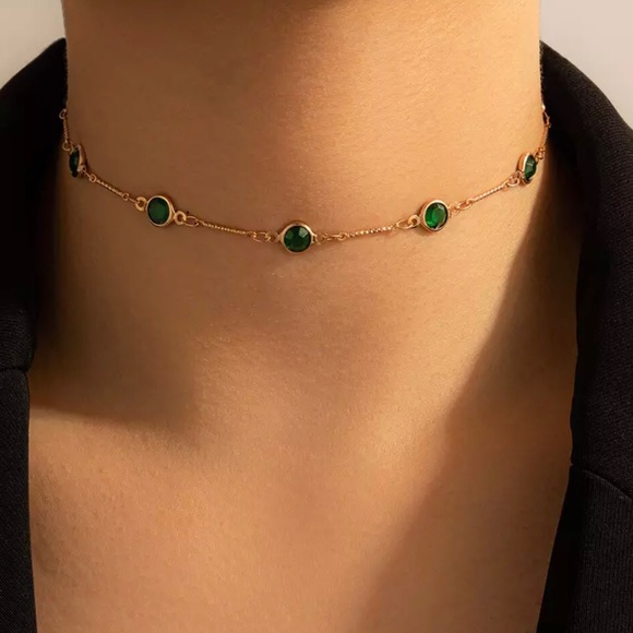 ✨✨✨Green Gold Bezel Choker ✨✨✨ - Picture 5 of 5